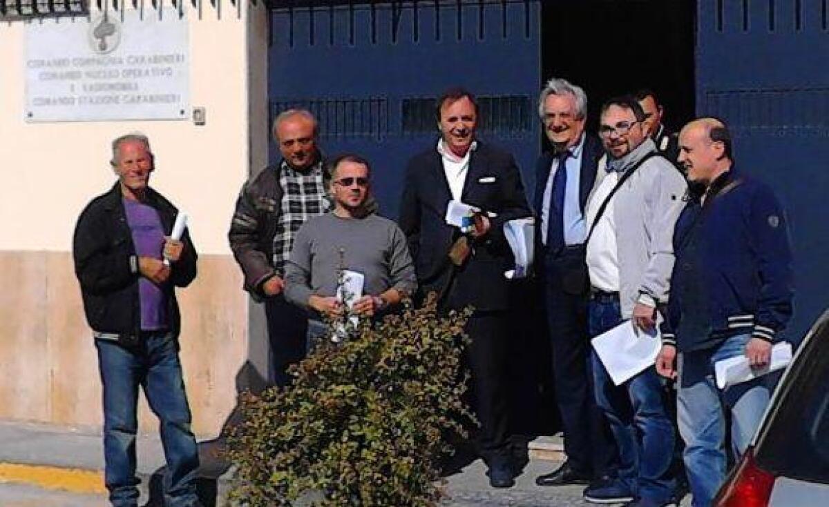 A colpi di carte bollate: la petizione sull'Irpef finisce dai carabinieri - 