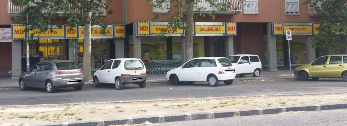 Rapina al market Md di viale dei Platani - 