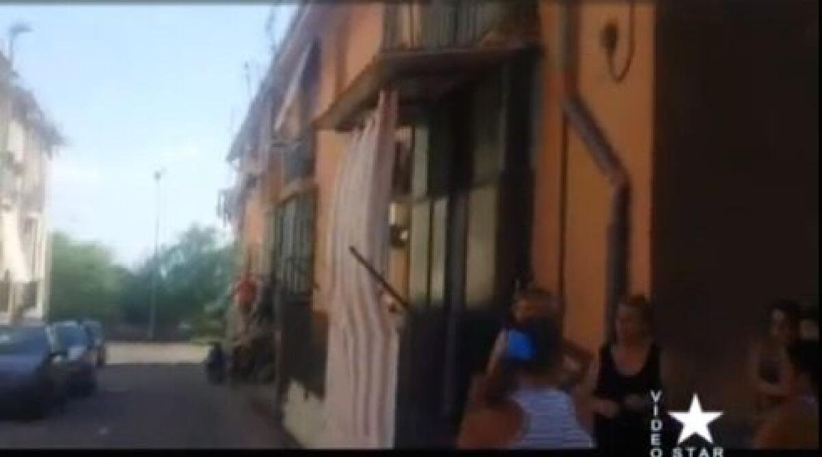 “Siamo al buio tra topi e strade sfasciate: dov’è il Comune?” - 