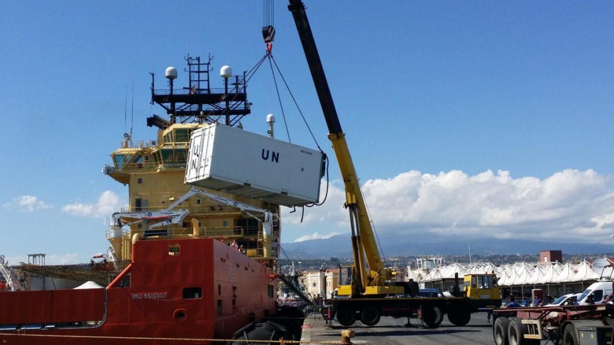 La strage dei migranti: "Chi provava a risalire dalla stiva preso a cinghiate" - 