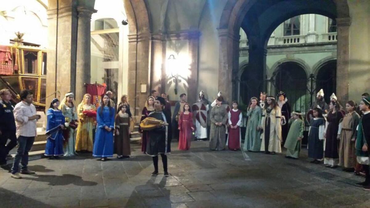 Il coro “Sturm und drang” ed il gruppo medievale “conquistano” Catania - 