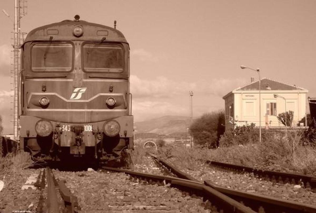 Viaggio tra i "non-luoghi" di Paternò (seconda puntata): la stazione San Marco - 