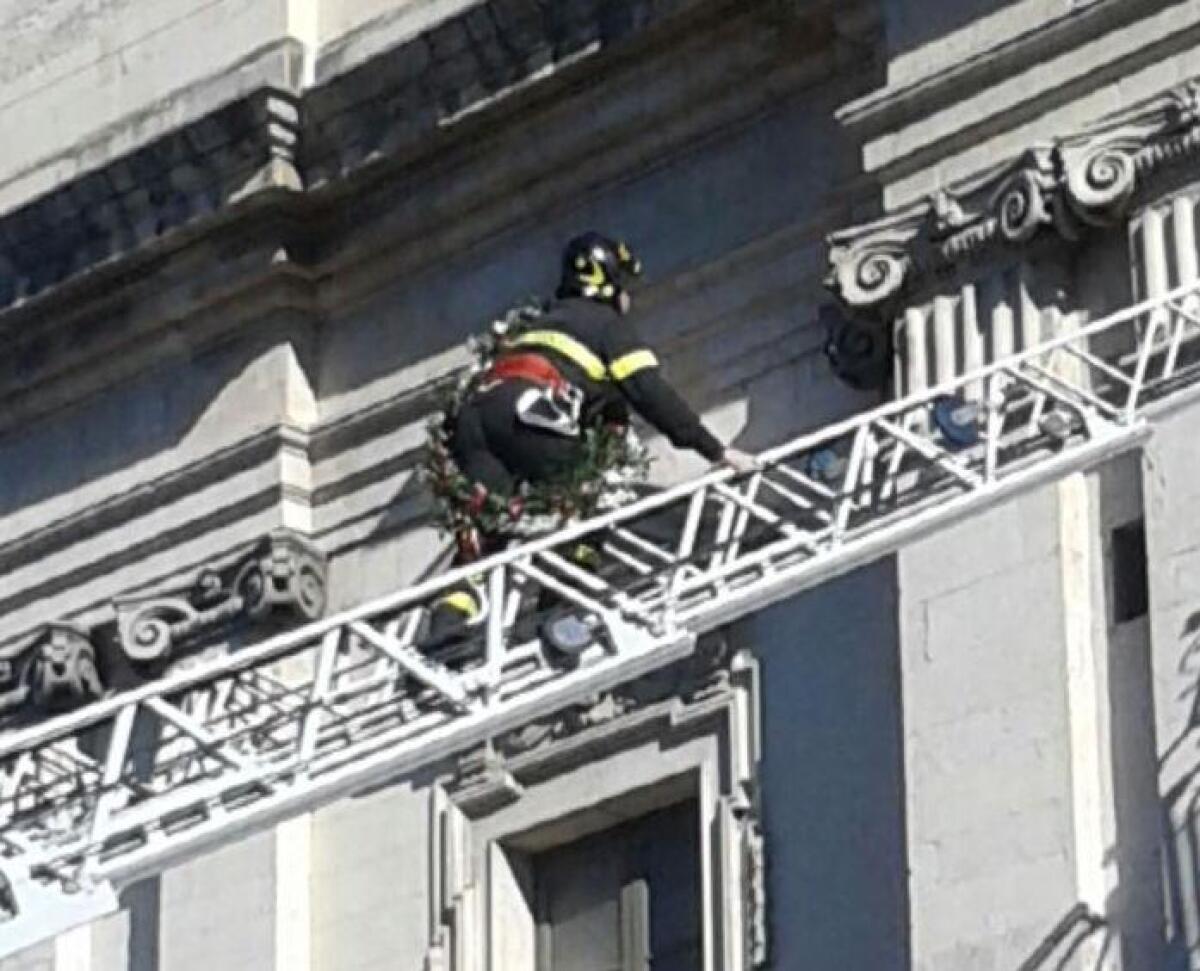 La corona d'alloro donata alla Santa Patrona - 