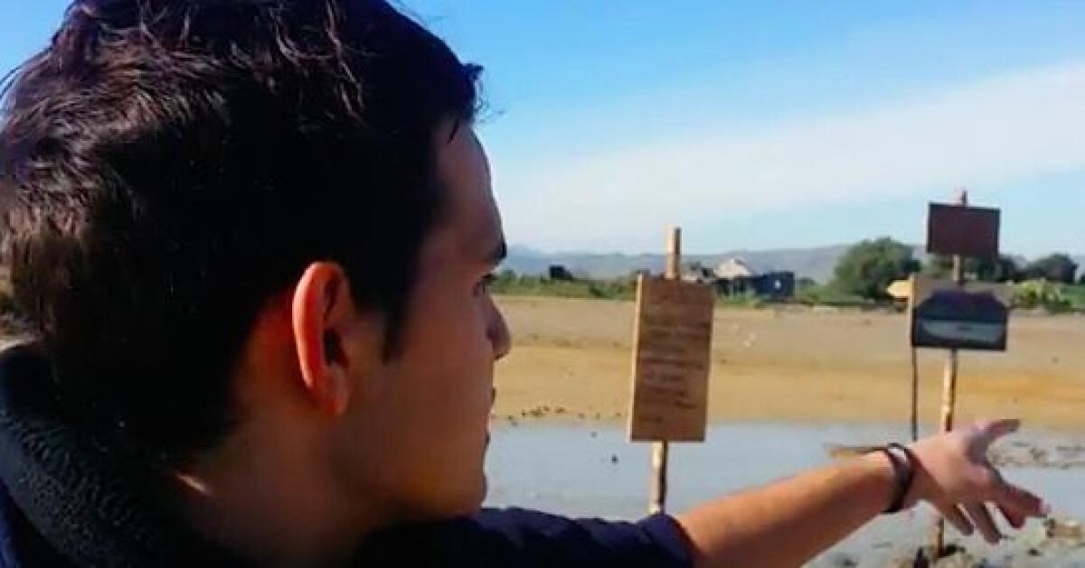 Gli scout posizionano i cartelli per il "percorso delle Salinelle" - 