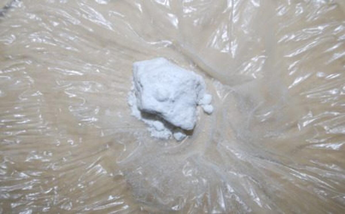 Fermati in via Balatelle con 5 grammi di cocaina: due persone ai domiciliari - 