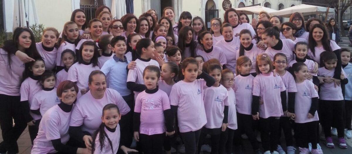 “La rivalsa delle donne”: il flash-mob a piazza Umberto - 