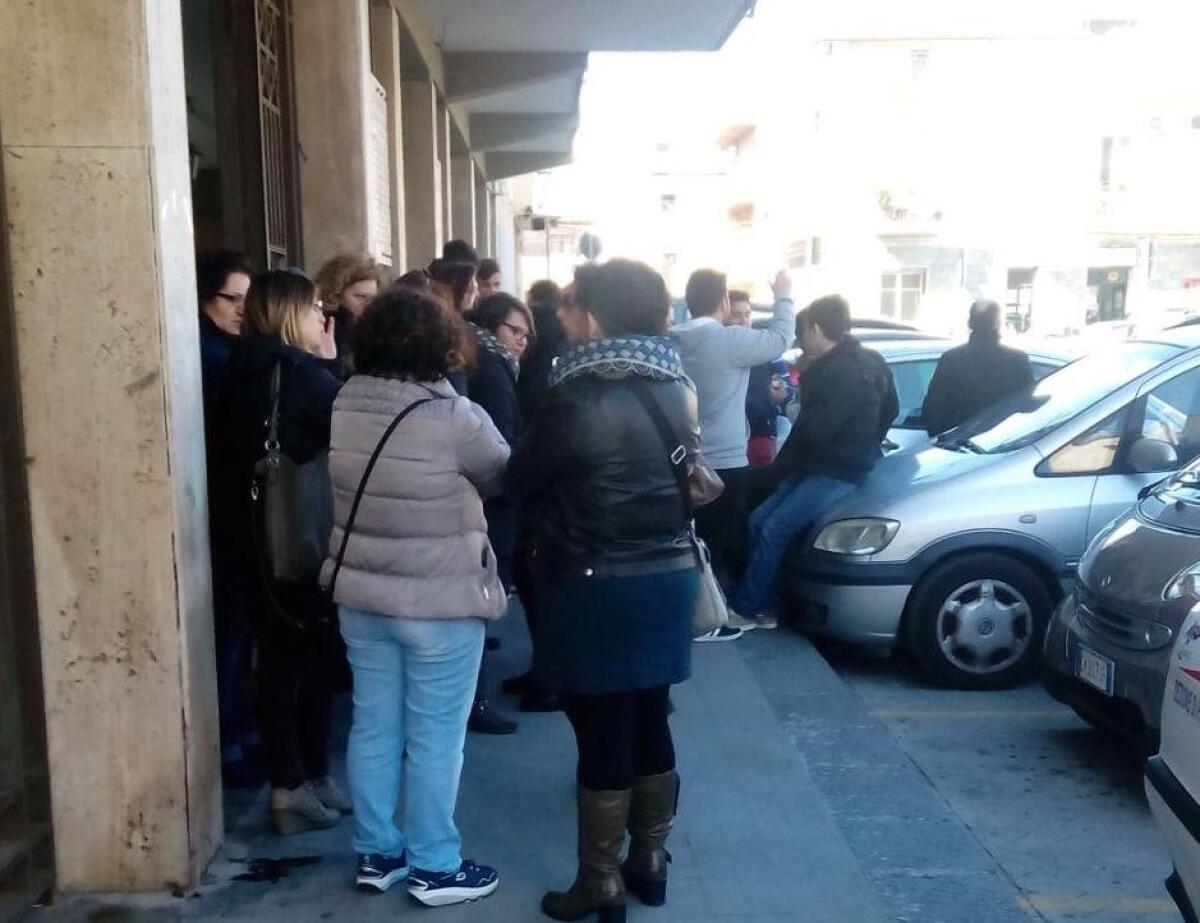 I mancati rimborsi per gli abbonamenti Fce: la protesta dei genitori - 