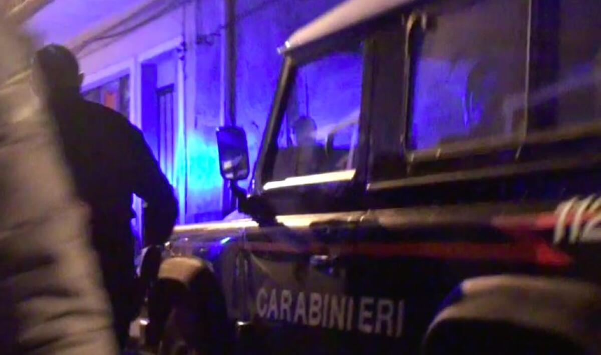 Lo spaccio a piazza Purgatorio ed il recupero dei crediti: “Scendi dal motorino che te lo levo” - 