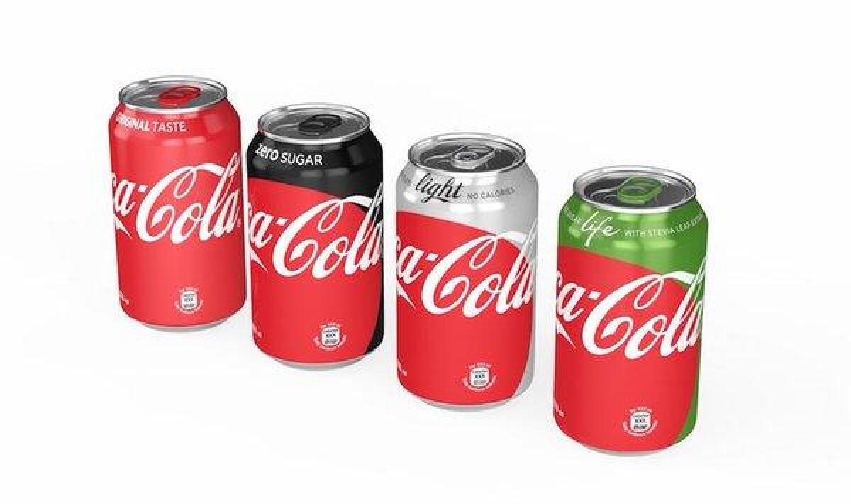 Coca Cola cambia colore: ecco come diventa la bevanda - 
