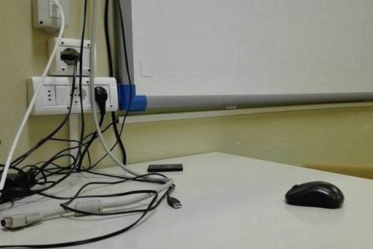 Sono tornati i balordi: rubata una dozzina di pc alla Don Milani - 