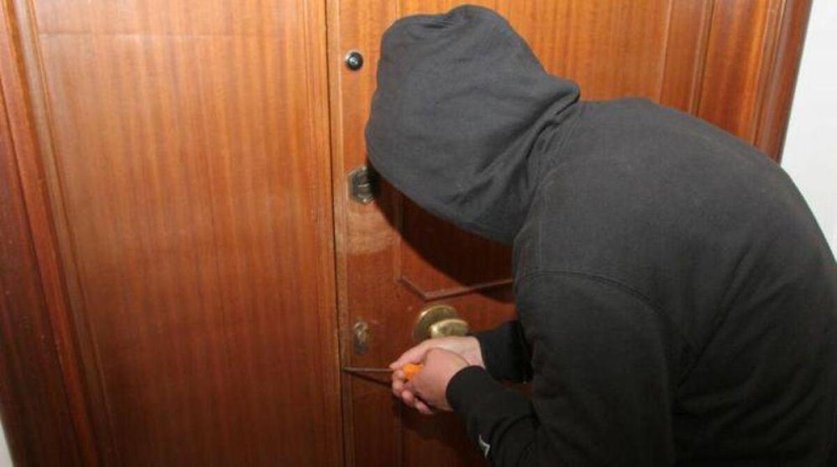 Come difendersi dai furti negli appartamenti: le regole della Polizia - 