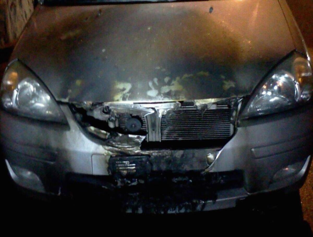 Data alle fiamme un'auto in via Milazzo - 