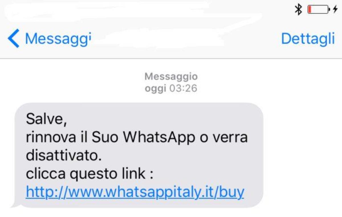"Rinnovi il suo WhatsApp o sarà disattivato", occhio all'SMS truffa - 