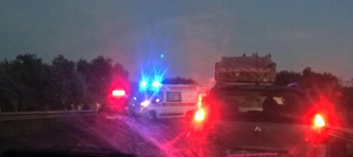 Incidente sulla 284 a pochi metri dallo svincolo per Paternò - 