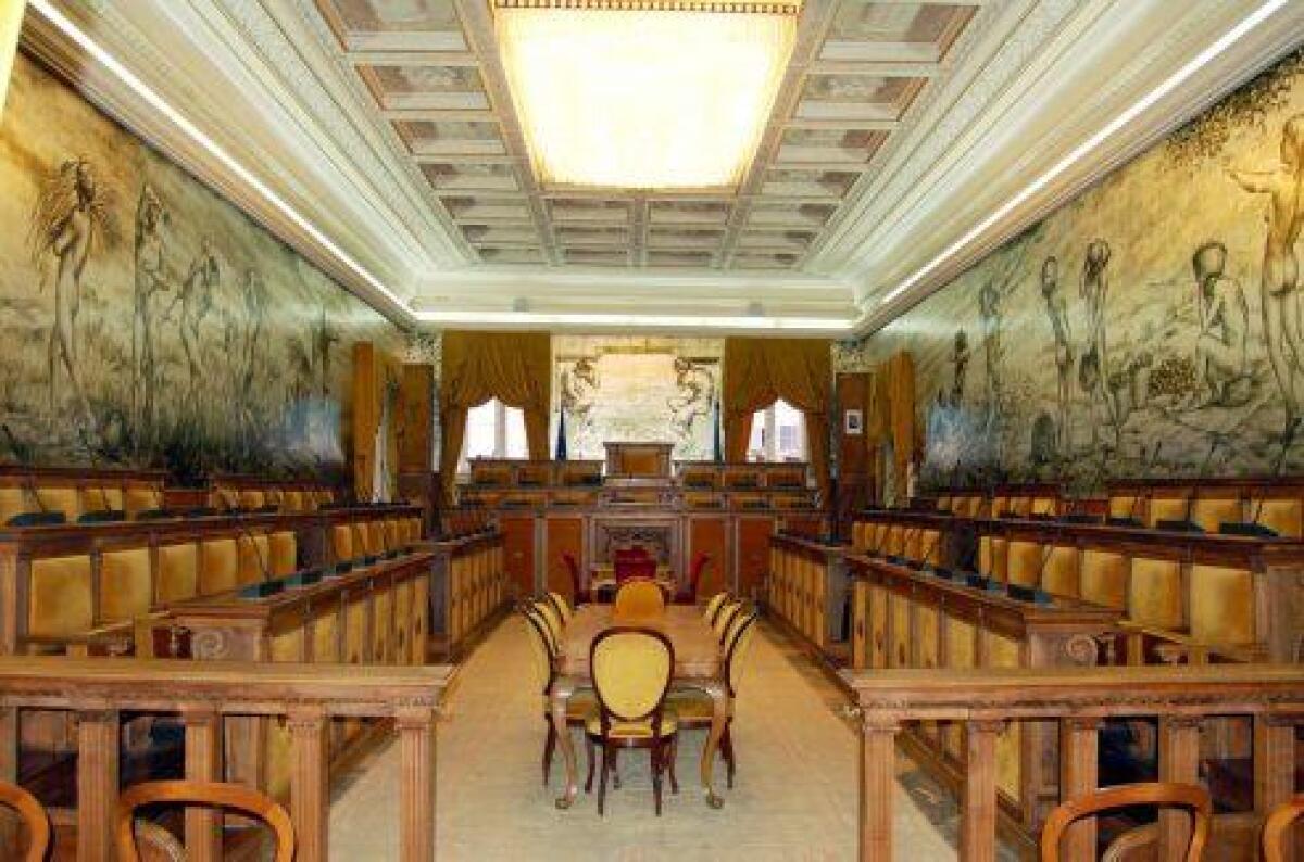 Il ribaltone: spese illegittime in consiglio provinciale - 