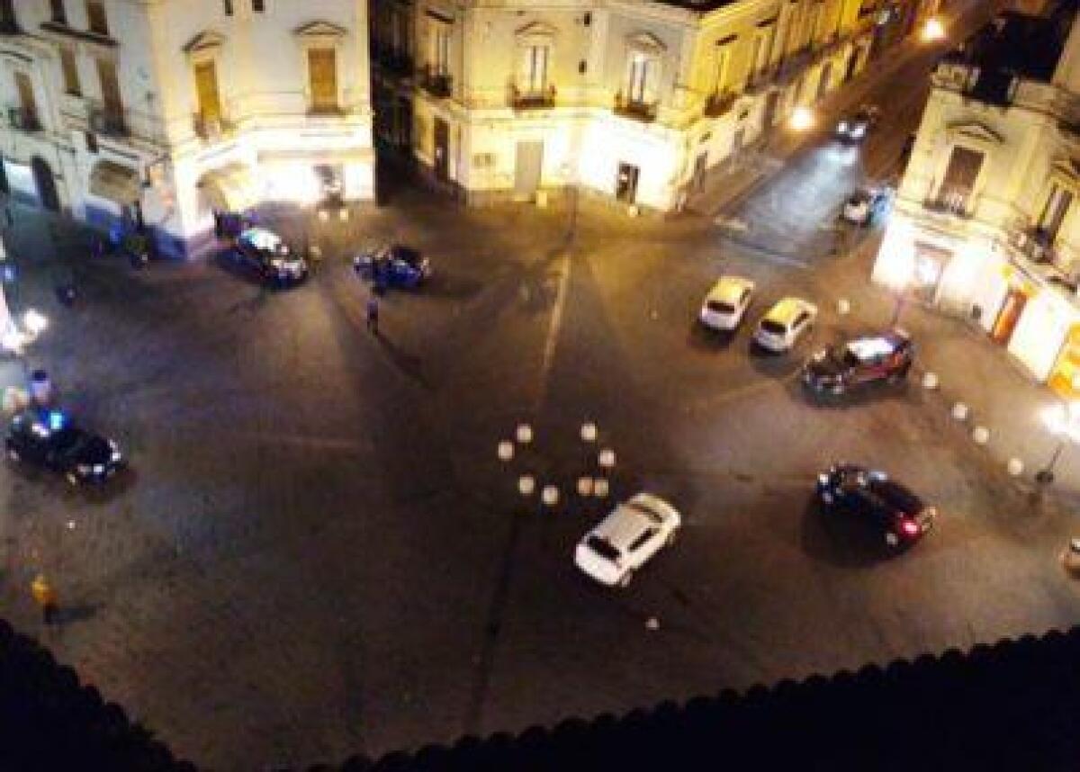 Controlli dei carabinieri su sicurezza stradale e uso del casco - 