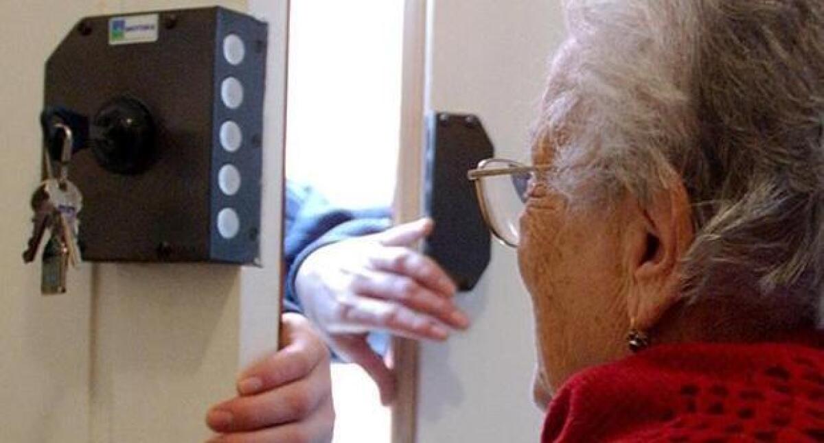 Catania truffe agli anziani: individuato e denunciato da un agente della Digos il finto tecnico del condominio. - 