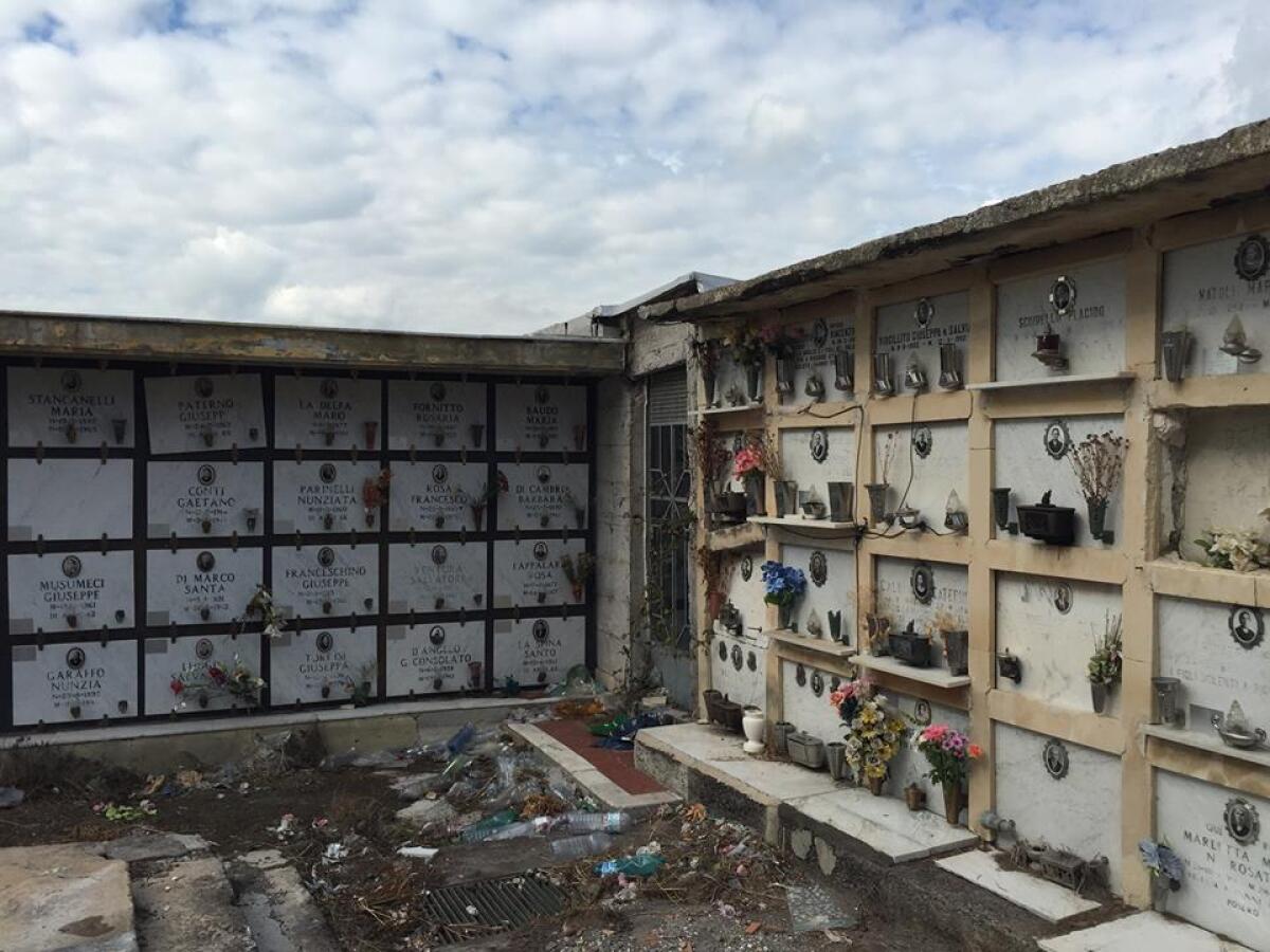 Esplode il caso dei cimiteri comunali - 