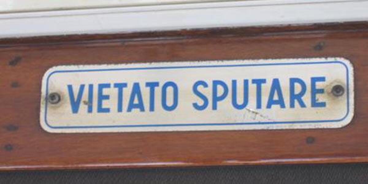 Sputi per terra? Rischi multa salata - 