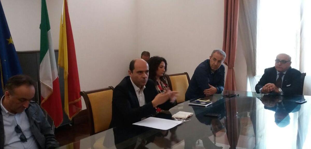 Luminarie sì, varette (a quanto pare) anche, spari no - 