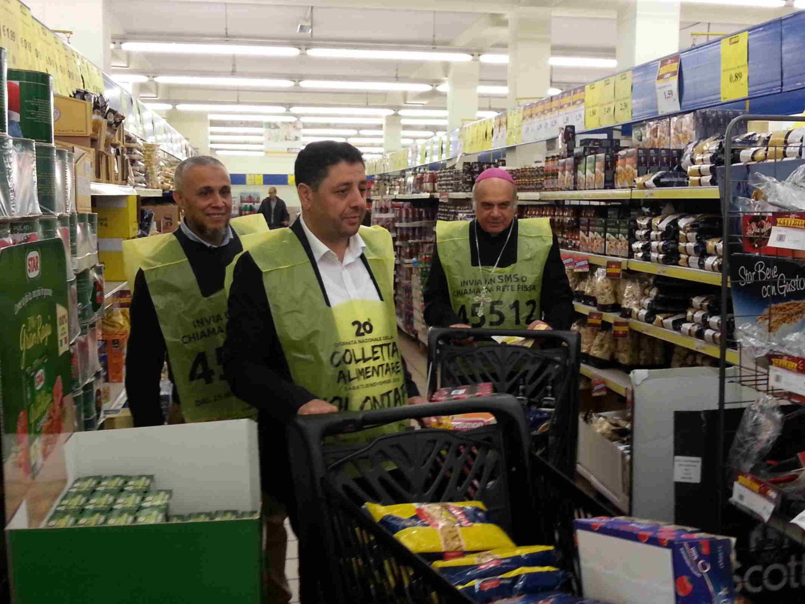 foto-colletta-gristina-e-kheit-con-i-carrelli