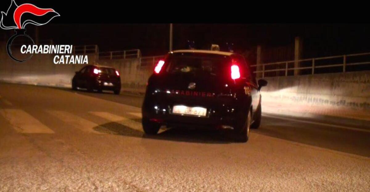 Ruba un'auto a Etnapolis: acciuffato sulla Statale 284 - 
