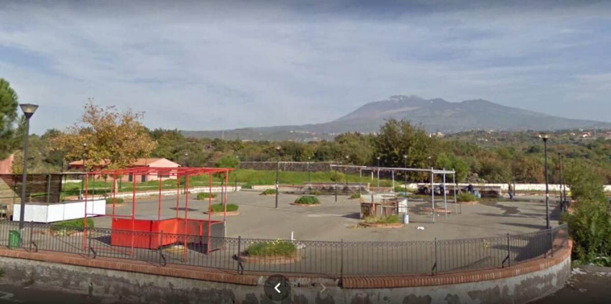 PUBBLICATO IL BANDO PER L'ASSEGNAZIONE DI N.12 POSTEGGI ESTERNI A CURRONE - 