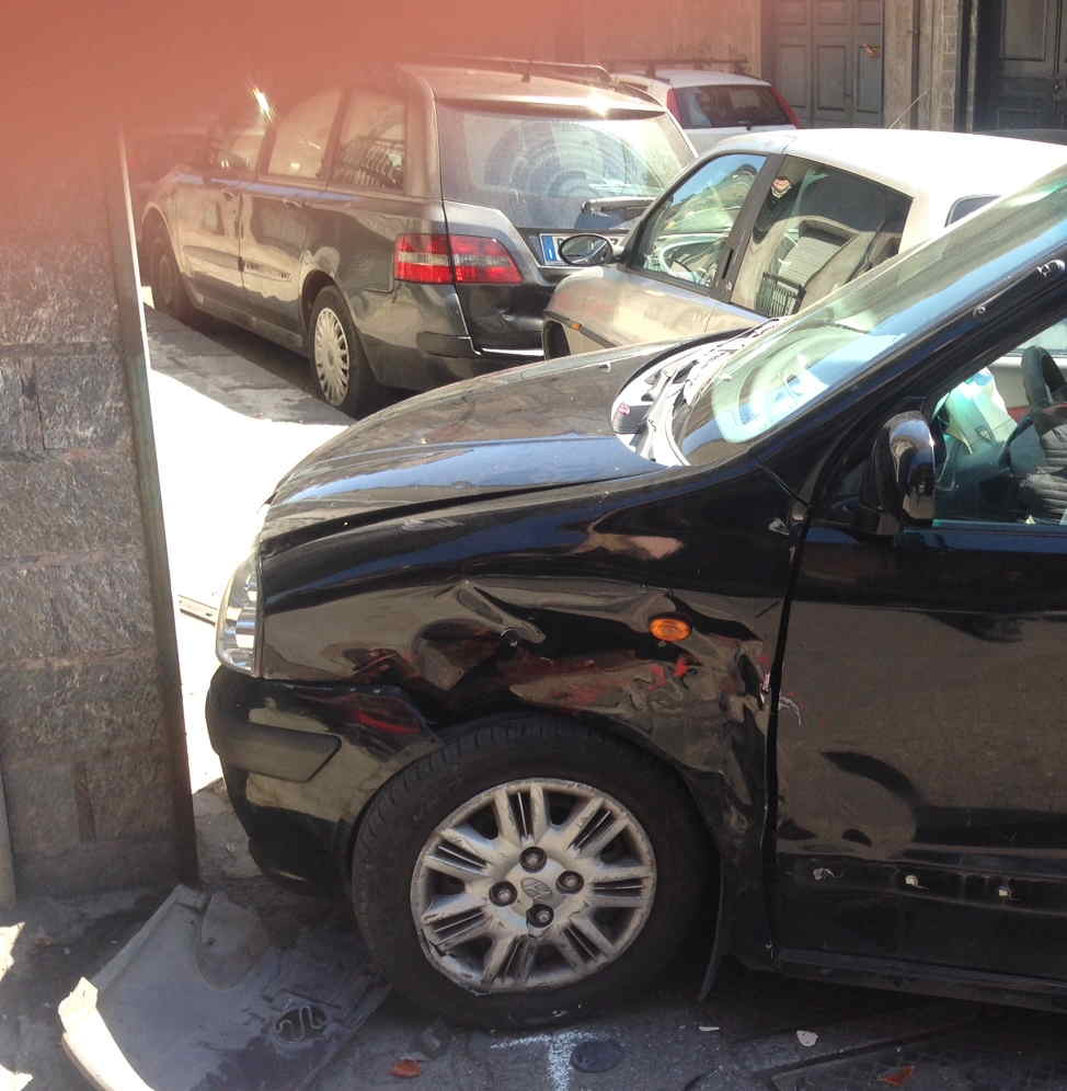 SCONTRO TRA VIA FOSCOLO E VIA BOCCACCIO