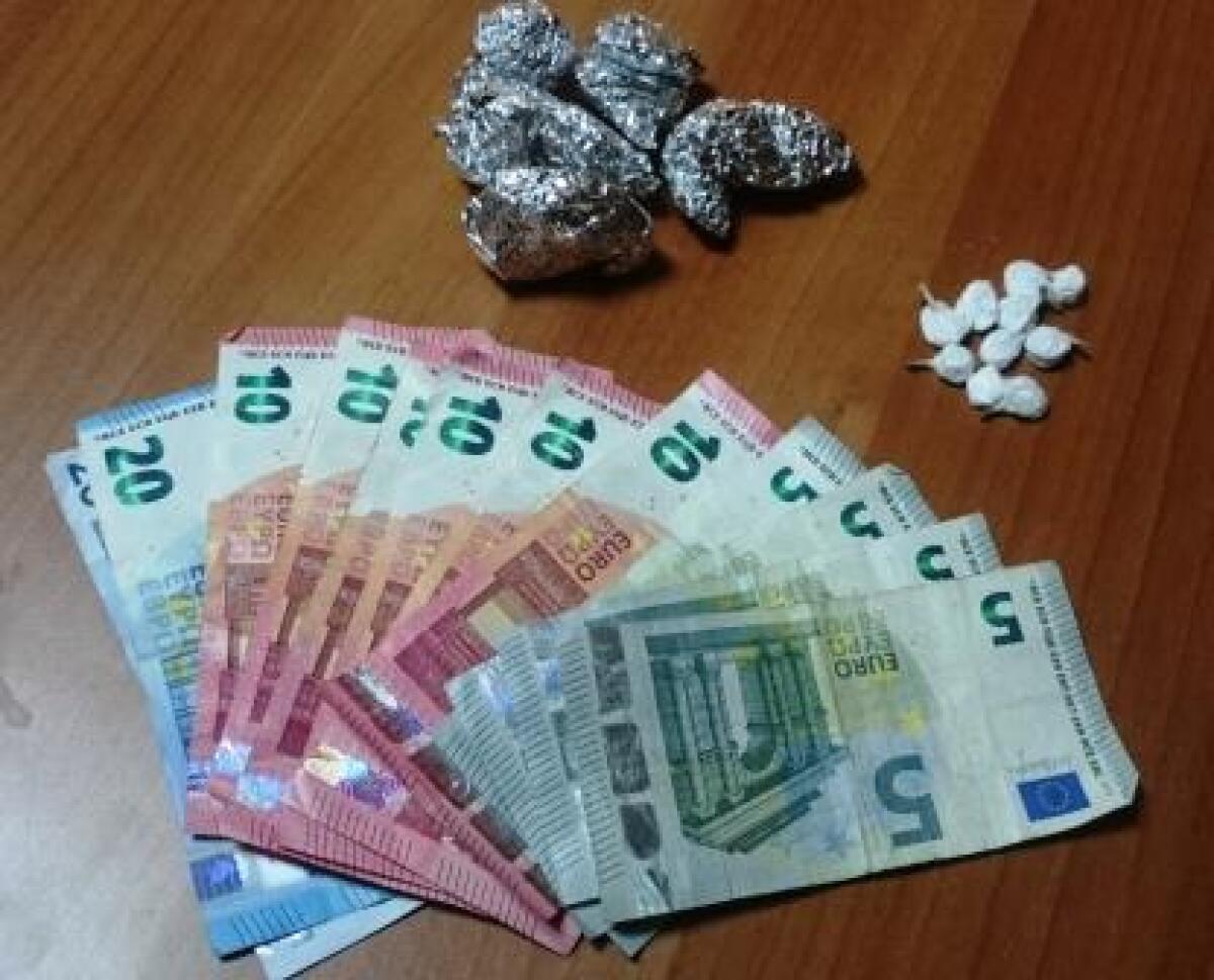 DISOCCUPATI "ASSUNTI" PER SPACCIARE: ARRESTATI DUE GIOVANI MOTTESI - 