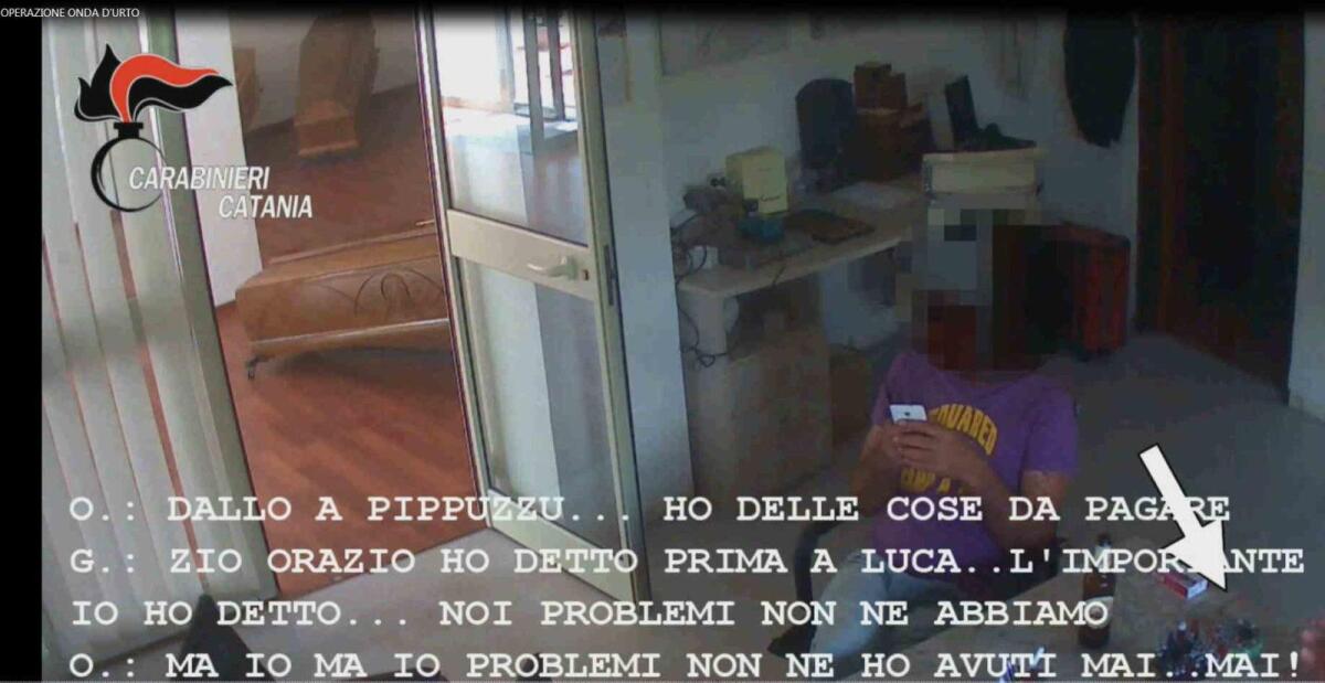 6 ARRESTI A BIANCAVILLA  DENARO IN CAMBIO DI “PROTEZIONE" - VIDEO - 