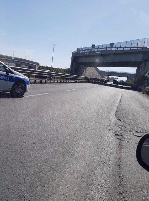 INCIDENTE SS 121 COINVOLTE 3 AUTO