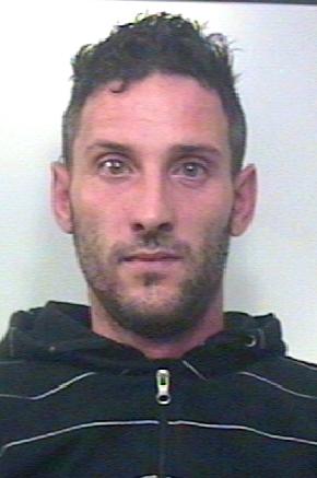 BIANCAVILLA: PICCHIAVA I GENITORI PER DENARO CONDANNATO A DUE ANNI