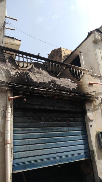 SANTA MARIA DI LICODIA: FIAMME NEL GARAGE SALVATO DAI VIGILI DEL FUOCO