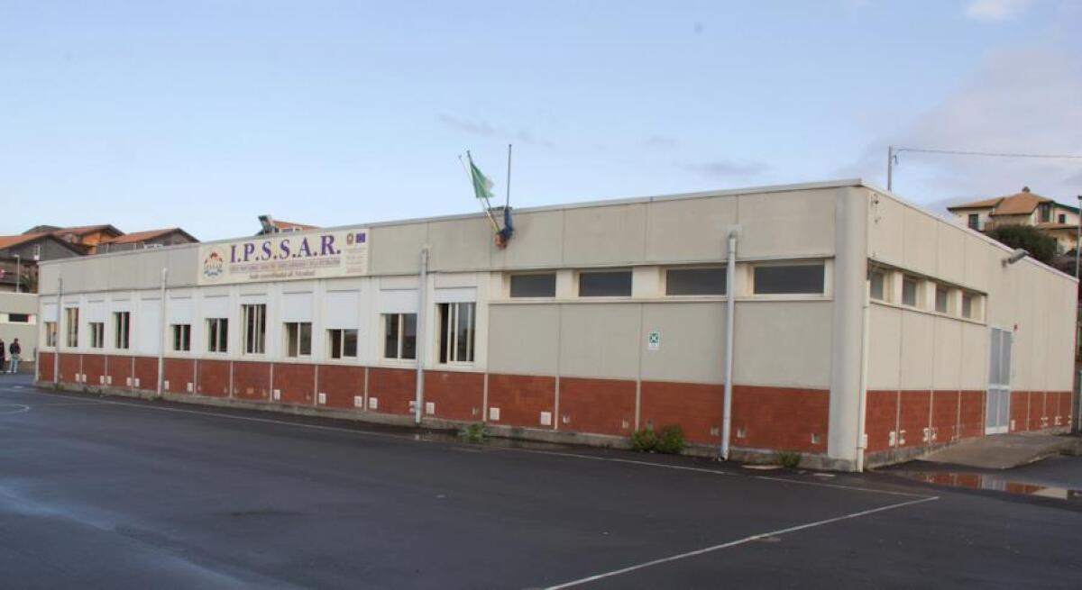 L'ISTITUTO ALBERGHIERO DAL PROSSIMO ANNO AVRÀ' UNA SEDE A PATERNO' - 