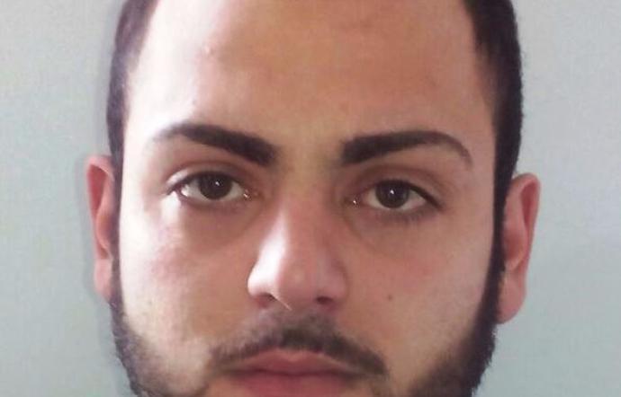 CATANIA: "VADO A FARMI MEDICARE IN OSPEDALE" INVECE VA IN GIRO IN MOTO