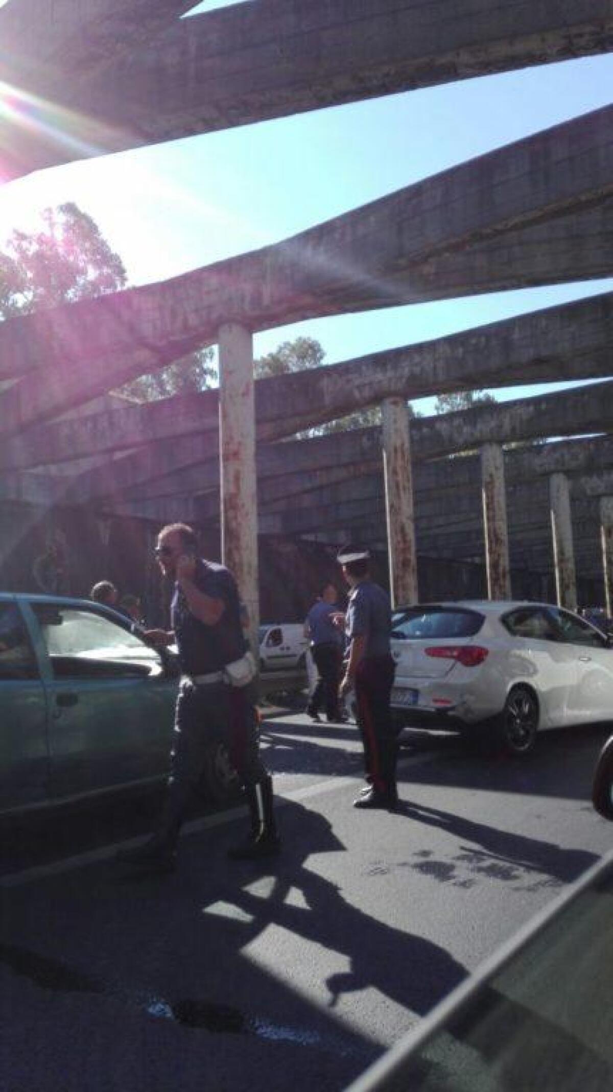 INCIDENTE SULLA TANGENZIALE DI CATANIA RALLENTAMENTI - 