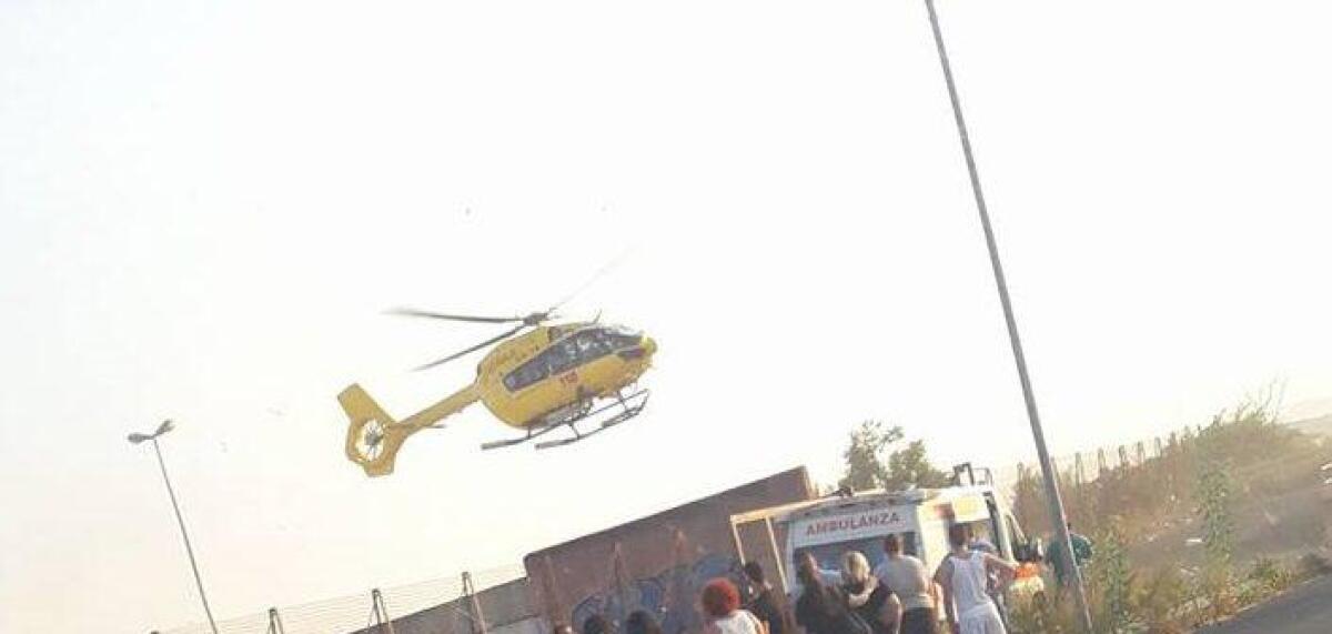 PATERNO' RAGAZZO CADE IN PISCINA, TRASFERITO IN ELISOCCORSO, INCIDENTE SULLA 121 - 