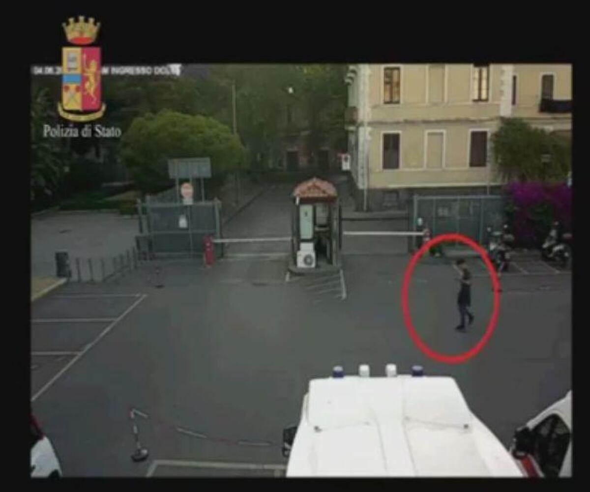 CATANIA: RAPINATORE ACROBATA PICCHIA E VIOLENTA VITTIMA IN CASA - 