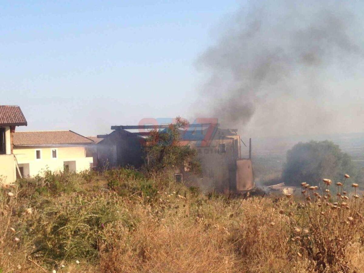 ROGO DISTRUGGE VILLETTA IN COSTRUZIONE - LE FOTO - 