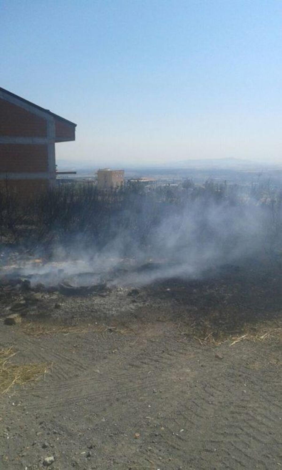 PATERNO' INCENDIO DI STERPAGLIE - FOTO - 