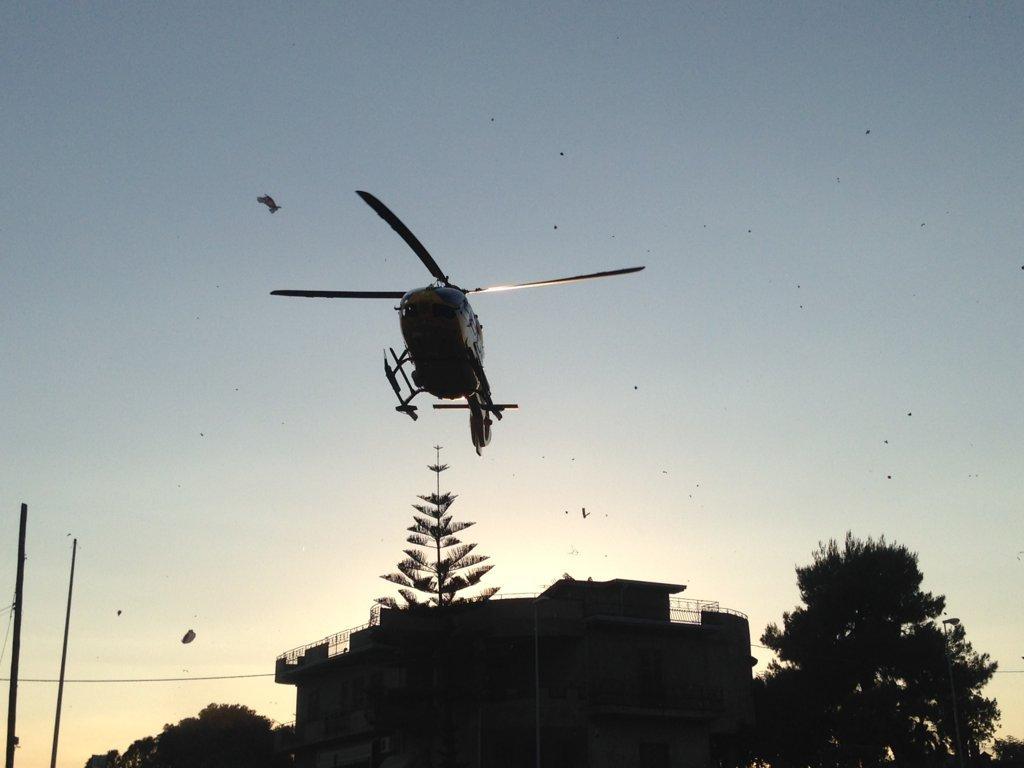 CICLISTA INVESTITO A SANTA MARIA DI LICODIA, INTERVIENE ELISOCCORSO - LE FOTO