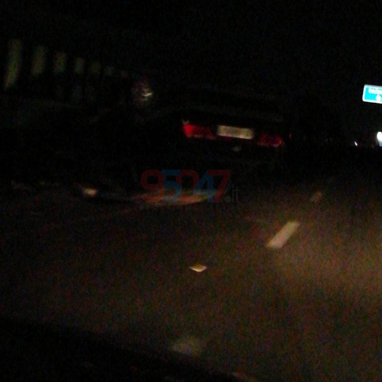 INCIDENTE SS 121 COINVOLTE 2 AUTO - FOTO