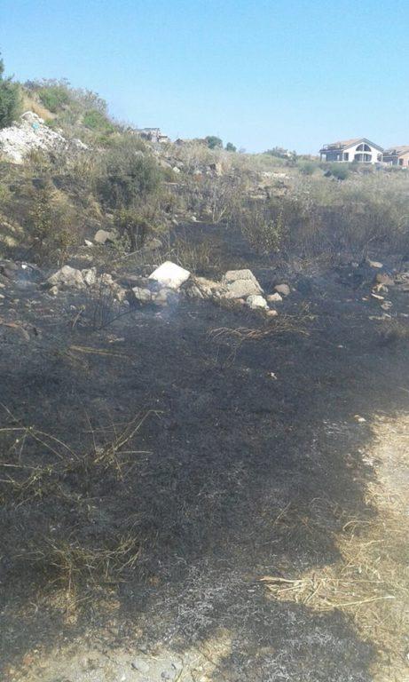 PATERNO' INCENDIO DI STERPAGLIE - FOTO