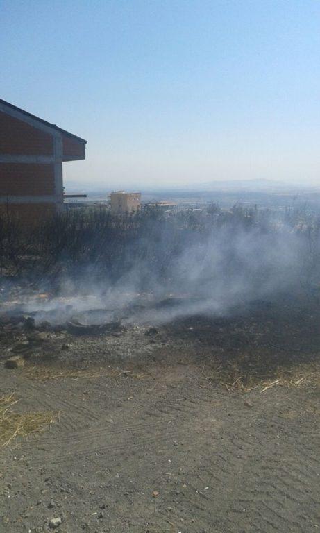 PATERNO' INCENDIO DI STERPAGLIE - FOTO