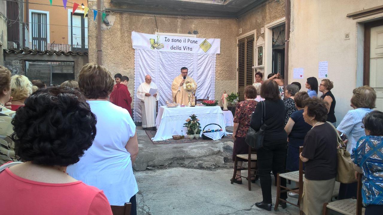 PARROCCHIA DI SAN MICHELE: GIORNATA EUCARISTICA - FOTO