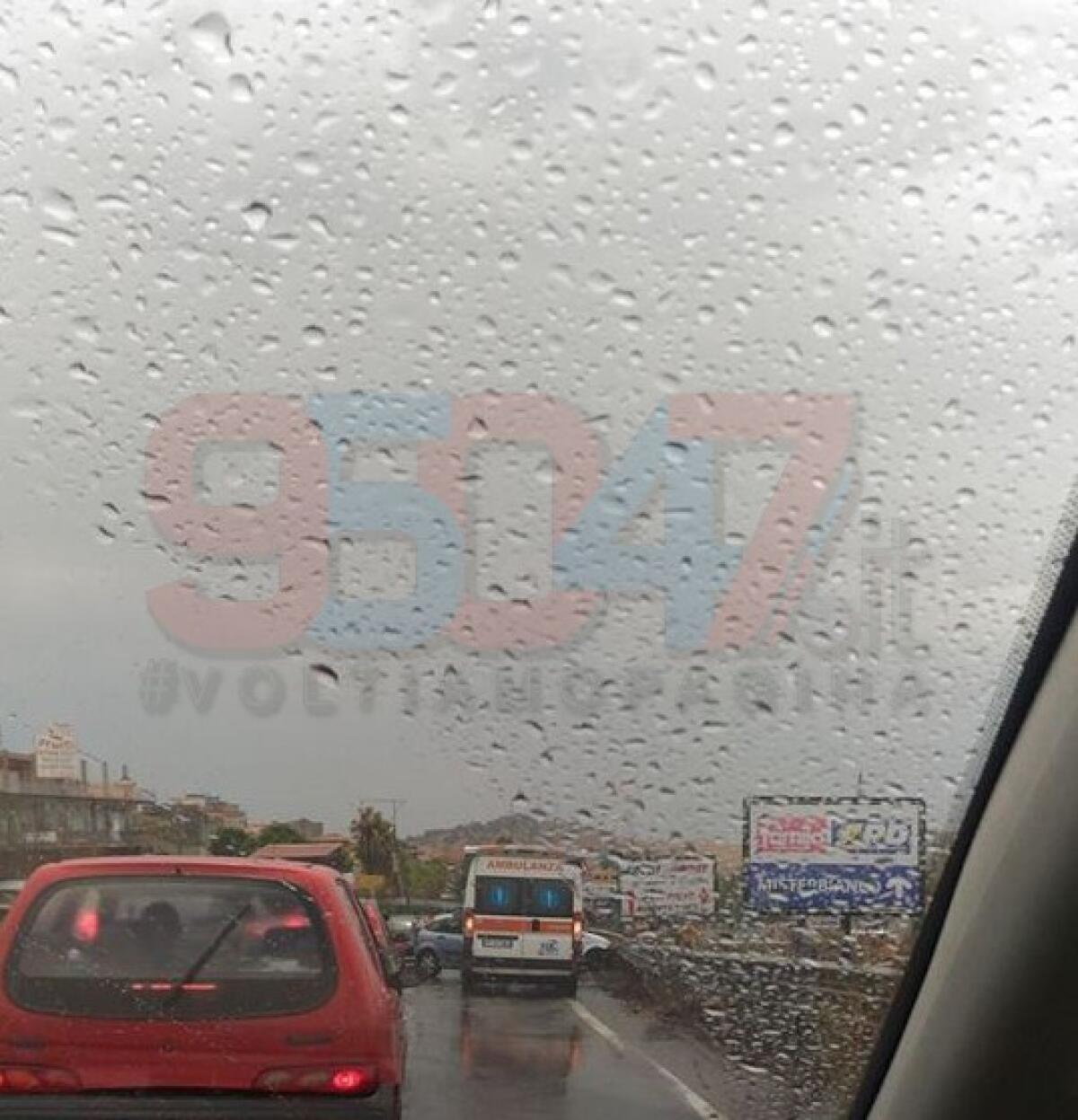 MALTEMPO IN TUTTA LA PROVINCIA,  INCIDENTE SS 121 COINVOLTE 3 AUTO - 