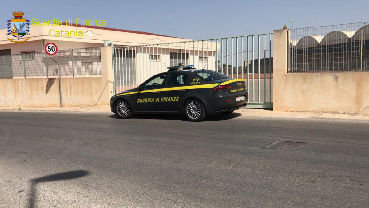 VITTORIA: MONOPOLIO DEI VIDEOPOKER TRUCCATI, SEQUESTRO DA 30 MILIONI - 