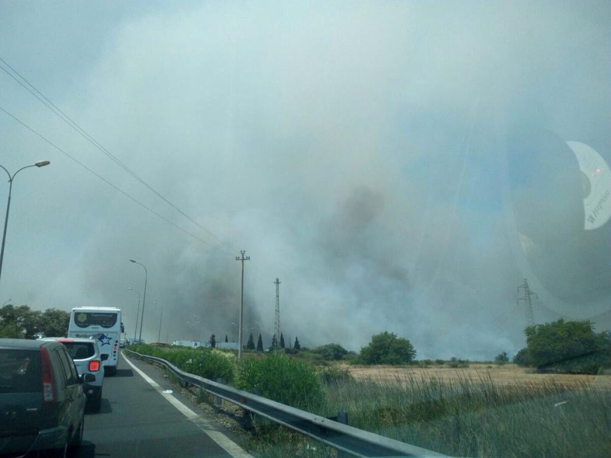 CATANIA- INCENDIO IN TANGENZIALE TRAFFICO RALLENTATO - VIDEO - 