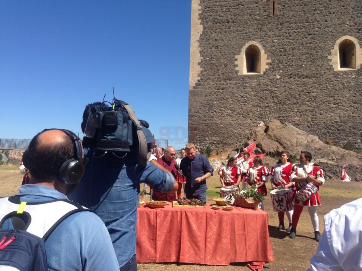 LE TELECAMERE DI RAIUNO A PATERNO' - FOTO E VIDEO - 