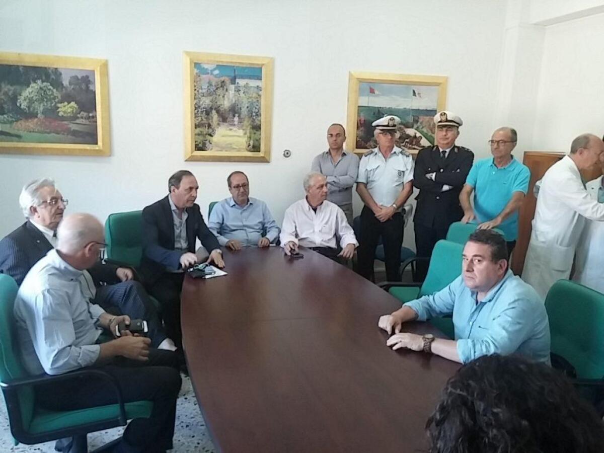 IL SINDACO INCONTRA I VERTICI DEL PRESIDIO OSPEDALIERO SS. SALVATORE - 